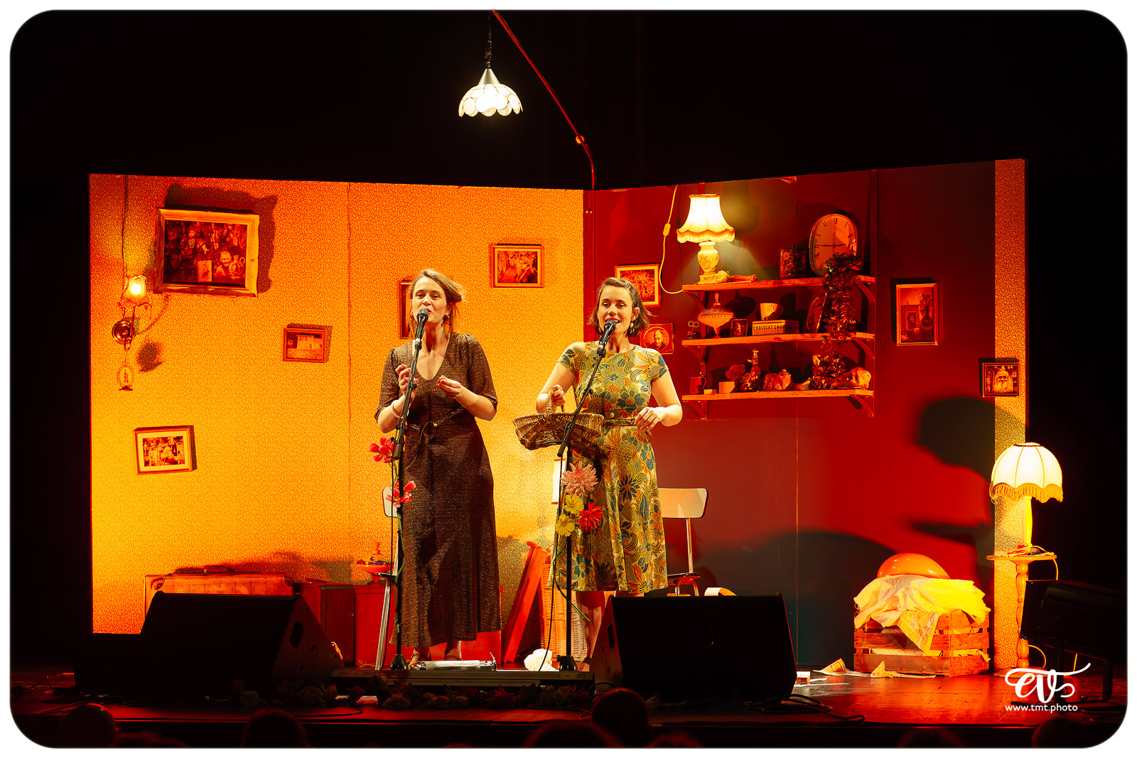 LES GÉANTES (LE DUO DU BAS)